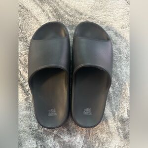 Wild Fable Black Women's Slide Sandals